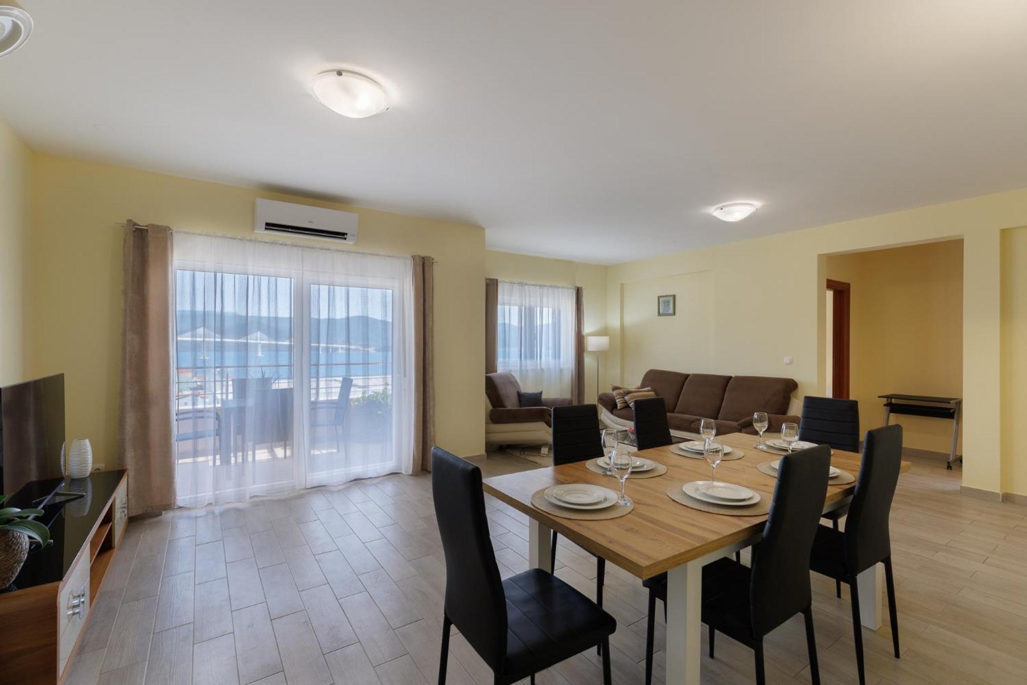 Apartman Maja Комарна Екстер'єр фото