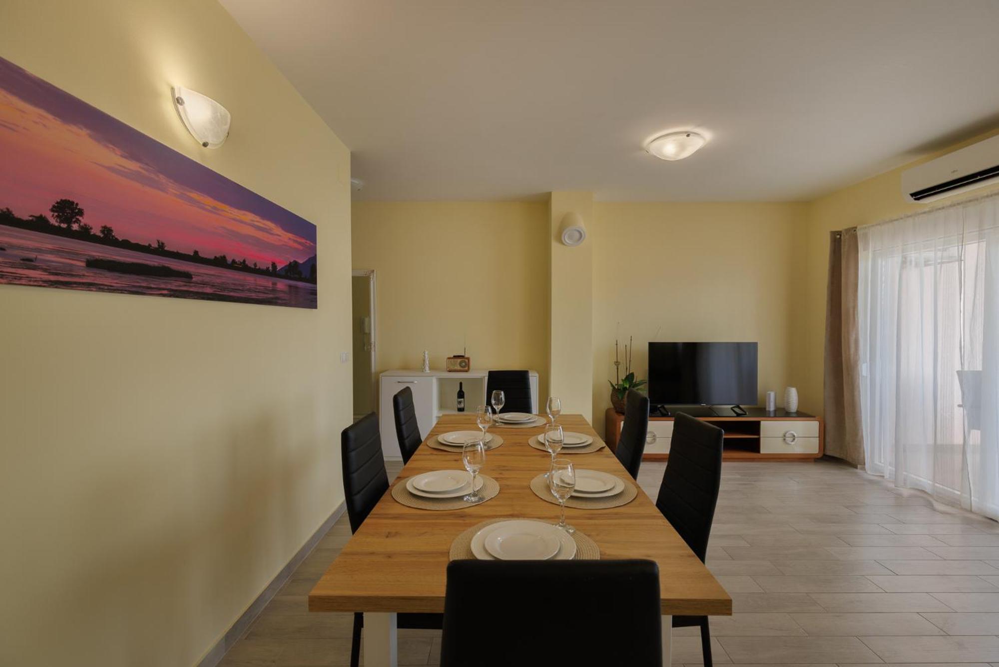 Apartman Maja Комарна Екстер'єр фото